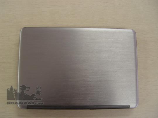 sheng-T108-brushed-aluminum-netbook-5
