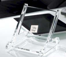 Ein Acrylglas-Stnder fr das iPad: Tabytone Blade.