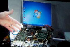 Laut Microsoft soll Windows 8 nicht nur auf x86-kompatiblen PCs laufen, sondern auch auf ARM-Chips