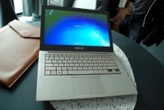 Helles Display und gute Tastatur am Asus UX31