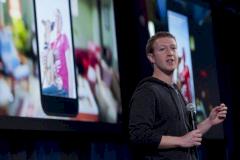 Mark Zuckerberg will mit Facebook Home auch aufs iPhone.