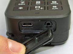 Micro-USB- und Audio-Anschluss
