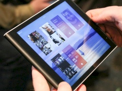 Das Jolla-Tablet auf dem MWC im Hands-On-Test.