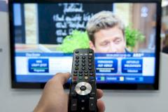 Red Button ad: Kabel Deutschland darf HbbTV-Signale ausfiltern.