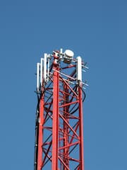 Ein Mobilfunk-Sendemast: Bis auf Weiteres auch mit GSM