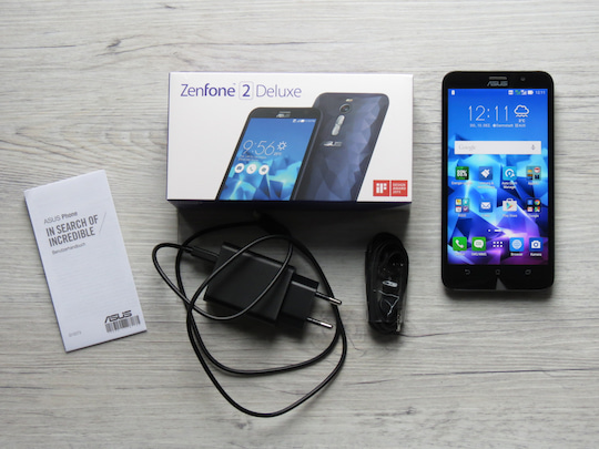 Asus Zenfone 2 Deluxe mit Originalverpackung und Zubehr