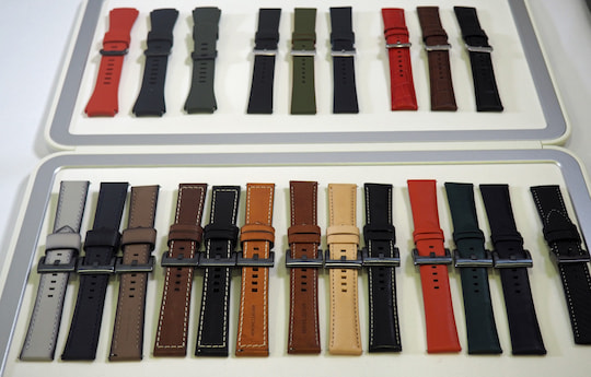 Samsung  Smartwatch kommt mit neuen Armbndern. Aber auch jdes andere handelsbliche Uhren-Armband ist kompatibel.