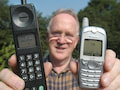 GSM-Mobilfunkgerte: Links das Motorola International 3200 (1994), rechts das Siemens SL45 (2001)