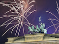 Das Feuerwerk am Brandenburger Tor - Bilder und Videos davon wurden sicherlich tausendfach per WhatsApp verschickt.
