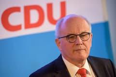 Volker Kauder, Vorsitzender der CDU Bundestagsfranktion spricht am 14.01.2017 bei der Klausurtagung des CDU-Bundesvorstands im Hotel Schloss Berg in Perl (Saarland) zu Journalisten.