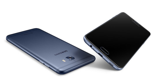Das Galaxy C7 Pro in Grau