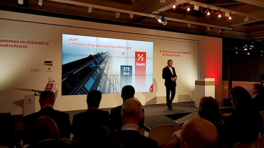 Vodafone-Chef Hannes Ametsreiter prsentiert die CeBIT-Neuerungen