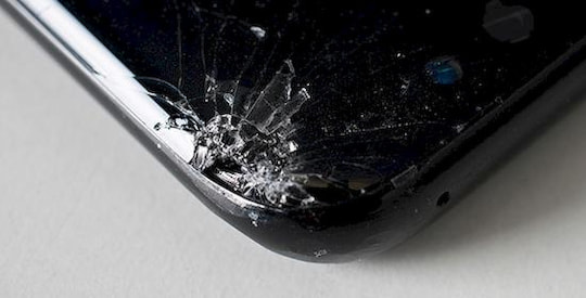 Im Falltest von Stiftung Warentest konnte das Galaxy S8 nicht bestehen.