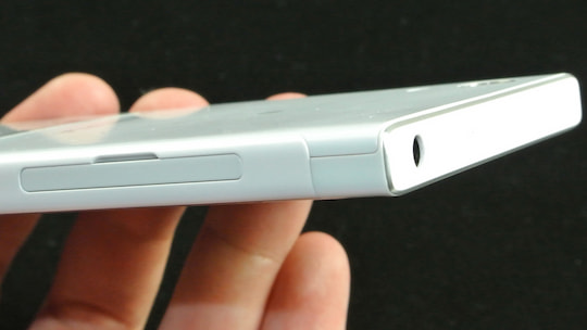Abgerundete Kanten machen das Xperia XA1 zu einem Handschmeichler