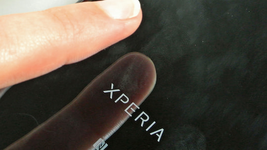 Rckseite des Sony Xperia XZ Premium spiegelt im Test stark