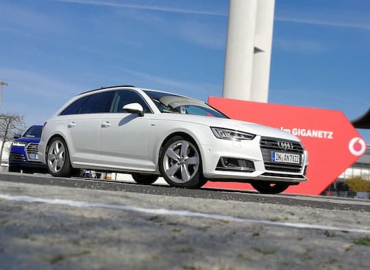 Im 5G Mobility Lab lassen sich neue Anwendungen fr vernetzte Autos unter Alltagsbedingungen testen (Bild zeigt das Messegelnde in Hannover)
