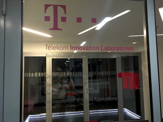 Eingang zum Telekom-Labor