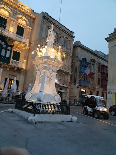 Kamera-Test in Malta: Galaxy S9 Plus gegen Canon-DSLR