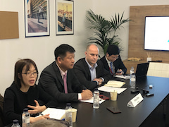 CMO Dr. Peter Zhou von Huawei beantwortete ausfhrlich die Fragen der Journalisten zum Thema Sicherheit bei Huawei und der Bedeutung von 5G fr sein Unternehmen.