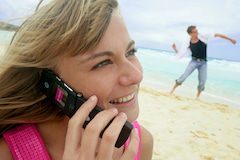 Mobiles Telefonieren und Surfen im Ausland kann gnstig, aber auch teuer sein. Rechtzeitig vor Abreise informieren.