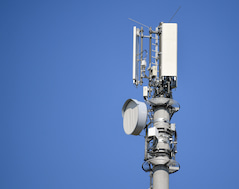 Mit der Freigabe von 700 MHz fr Mobilfunk knnen lndliche Regionen besser versorgt werden. Als Technik wird LTE (4G) und spter 5G verwendet.