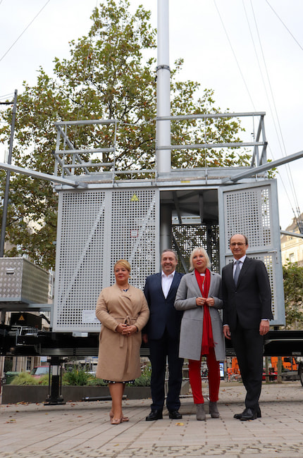 Von links: Valentina Daiber (o2), Walter Goldenits (Telekom), Kristina Sinemus (Digital-Ministerin) und Dr. Christoph Clement (Vodafone) 