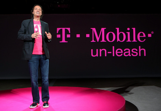 John Legere, legendrer Manager bei T-Mobile USA wird sein Amt bis April 2020 ausben. Sein Nachfolger ist Mike Sievert.