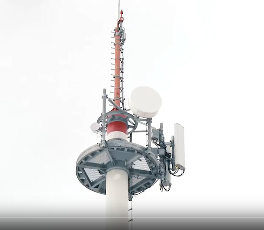 So oder so hnlich: Die Telekom stellt zwei LTE-Masten in Elz und Lieg auf. (Foto im Schwarzwald aufgenommen.)