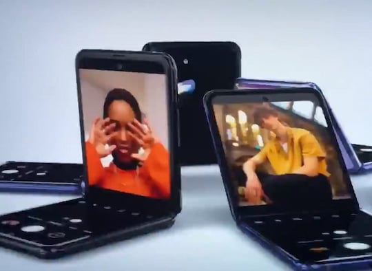 Standbild aus dem neuen Werbevideo des Galaxy Z Flip