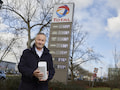 Vodafone CEO Hannes Ametsreiter weiht die erste 5G-Tankstelle ein