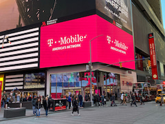 Der T-Mobile Store am Times Square in New York. Der Anbieter will nun auf Platz 1 vordringen.