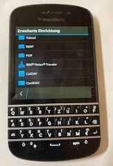 Der BlackBerry Q10 gilt unter Fans als Kult, als die nahezu perfekte e-mail und Terminkalender Maschine. Er kann auch CALDAV und CARDDAV.