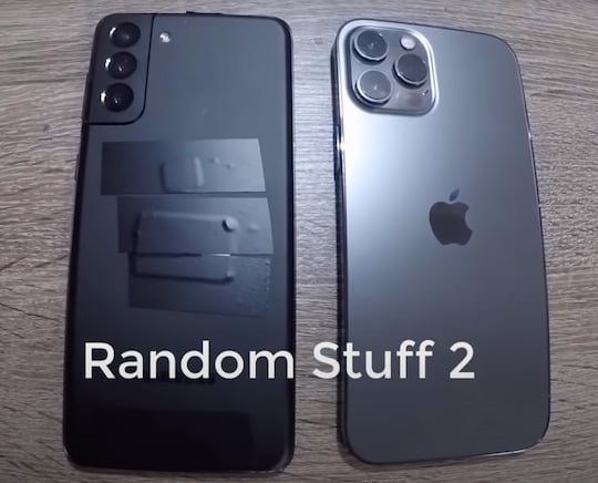 Links Galaxy S21+, rechts iPhone 12 Pro