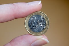 Digitaler Euro bedeutet nicht, dass ein Microchip in die Mnze eingebaut wird.
