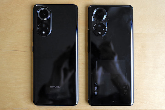 Wiedervereinte Zwillinge: Huawei nova 9 (l.) und Honor 50 5G