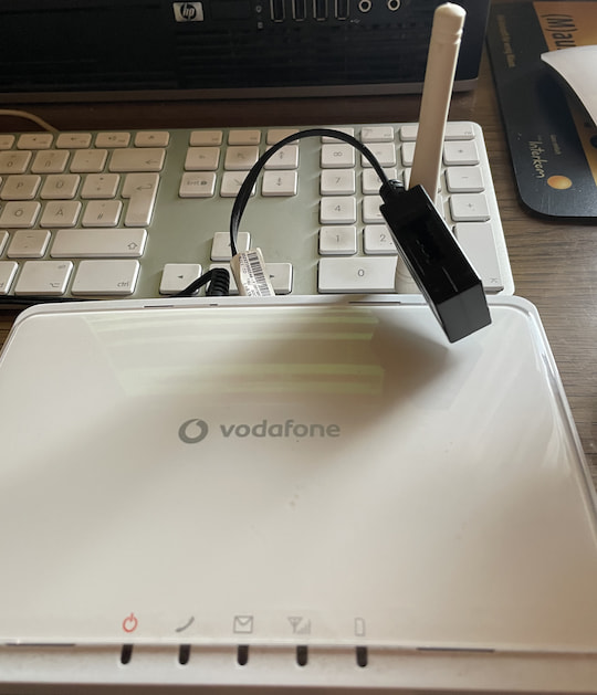 Die Routerbox von Vodafone, ein GSM-Modem mit TAE-Buchse. Hier die Version von ZTE