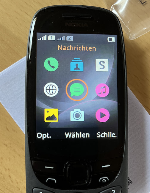 Das Hauptmen des Nokia 6310. Einen App Store gibt es nicht