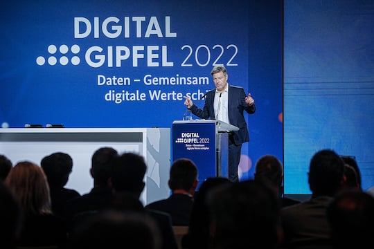 Minister Habeck auf dem Digital-Gipfel