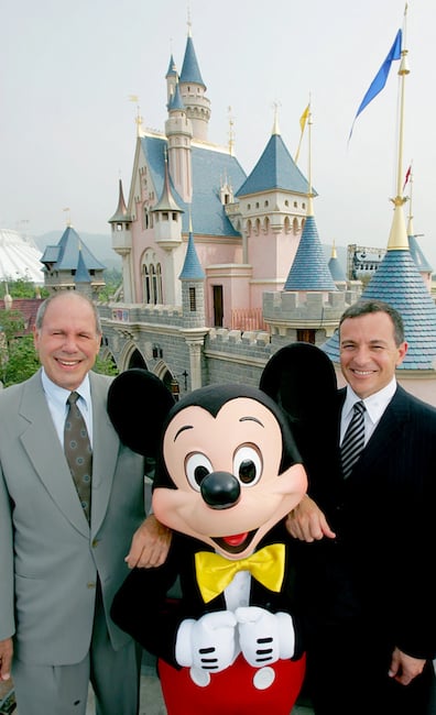 Michael Eisner (l.) und Bob Iger bei der Erffnung von Disneyland Hongkong im September 2005