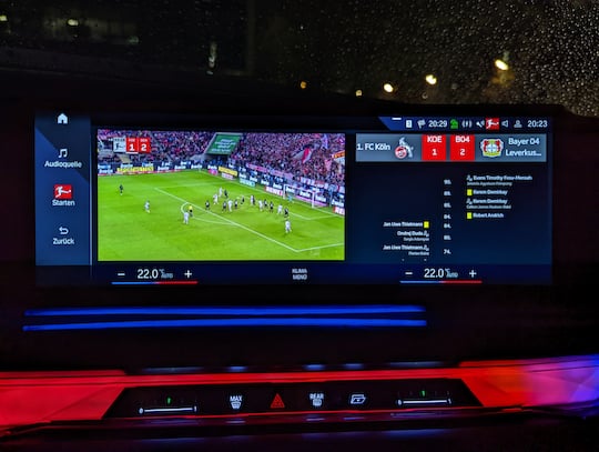 Bundesliga auf dem Auto-Display
