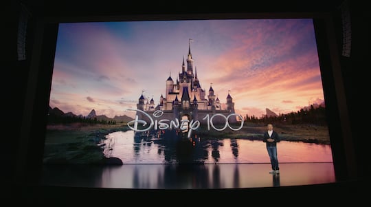 Disney+ kommt nativ auf der Brille - angekndigt von Disney-Chef Bob Iger
