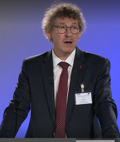 Frank Doods, Staatsekretr im niederschsischen Wirtschaftsministerium, rechtfertigte den Ausstieg aus der Glasfaserfrderung