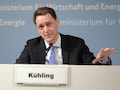 Der Vorsitzende der Monopolkommission, Jrgen Khling, pldiert fr eine Verlngerung der Frequenzen.