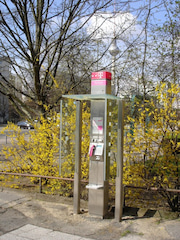Ehemalige Telefonsule der Telekom in Berlin